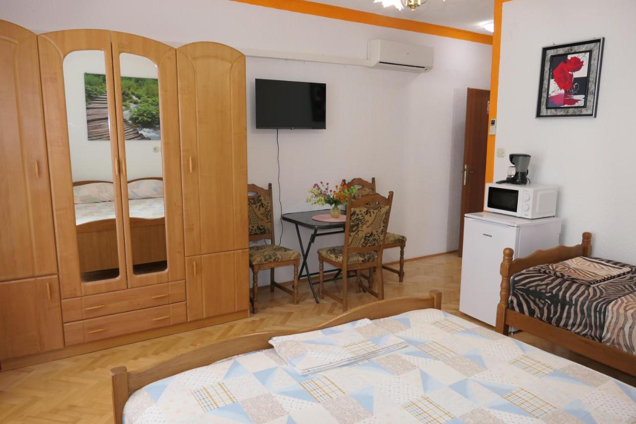 Apartments And Rooms Juki Senj  Exterior foto